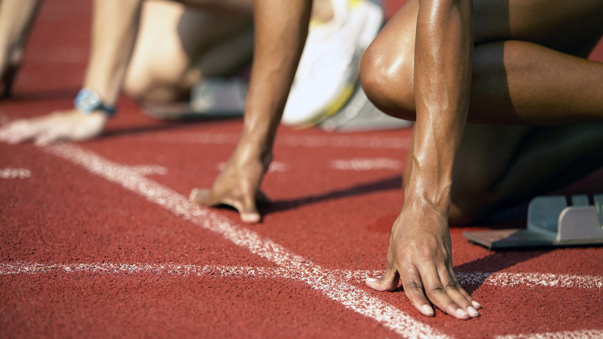 _专业运动员生活揭秘：训练之外的精彩_，运动员平时的生活